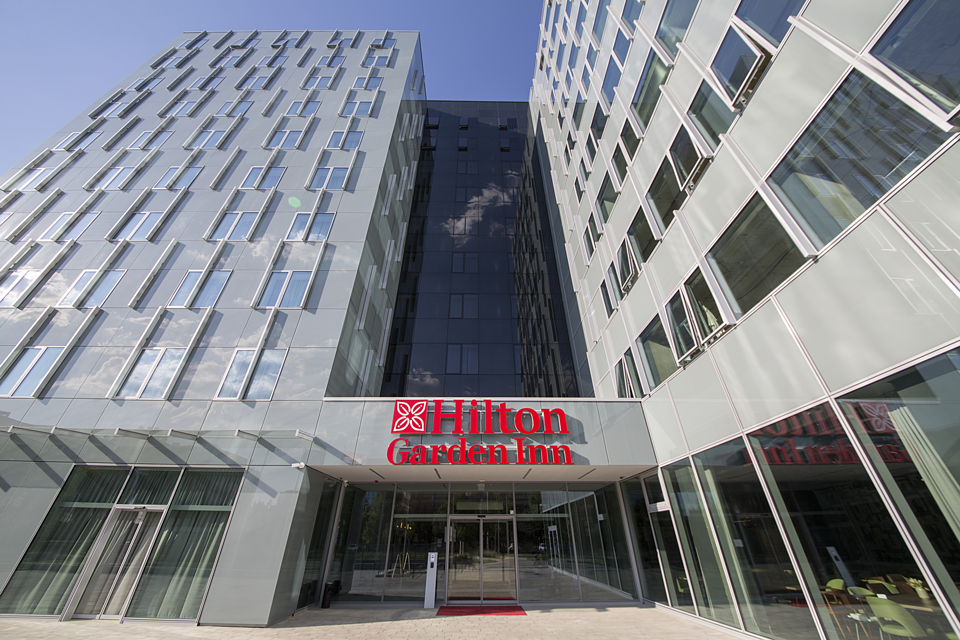 Hilton-Building